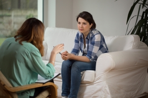 Cognitive Behavioral Therapy & Binge Eating Disorder: 8 Key Treatment Benchmarks